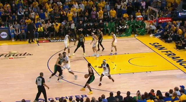 1655198095677048036.gif 13.gif